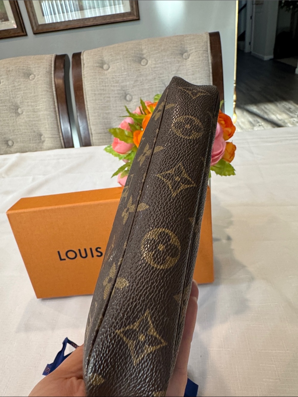 Authentic Louis Vuitton Monogram Pochette - Picture 5 of 12